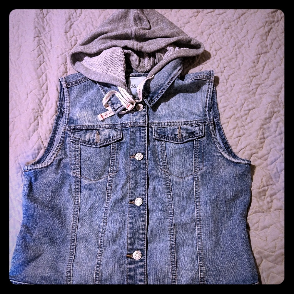 Hooded jean vest
